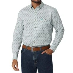 Wrangler Men's George Strait Print Long Sleeve Button Down
